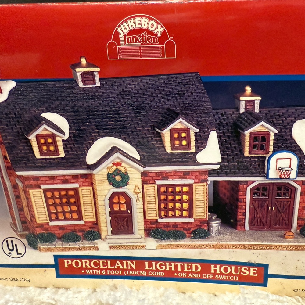 Lemax Porcelain Lighted House